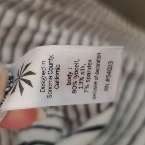 Athleta Tank size M - Picture 4 of 5